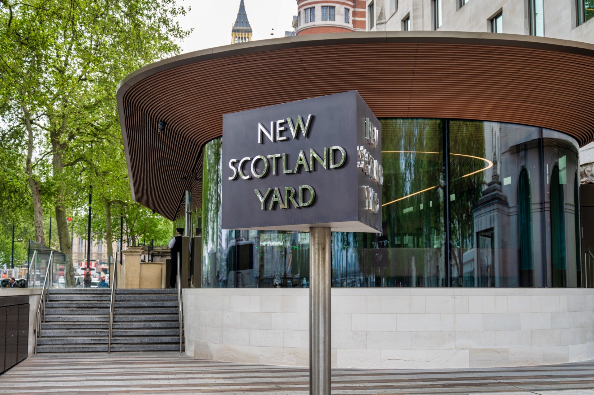 Pourquoi la police anglaise s’appelle-t-elle « Scotland Yard » ?